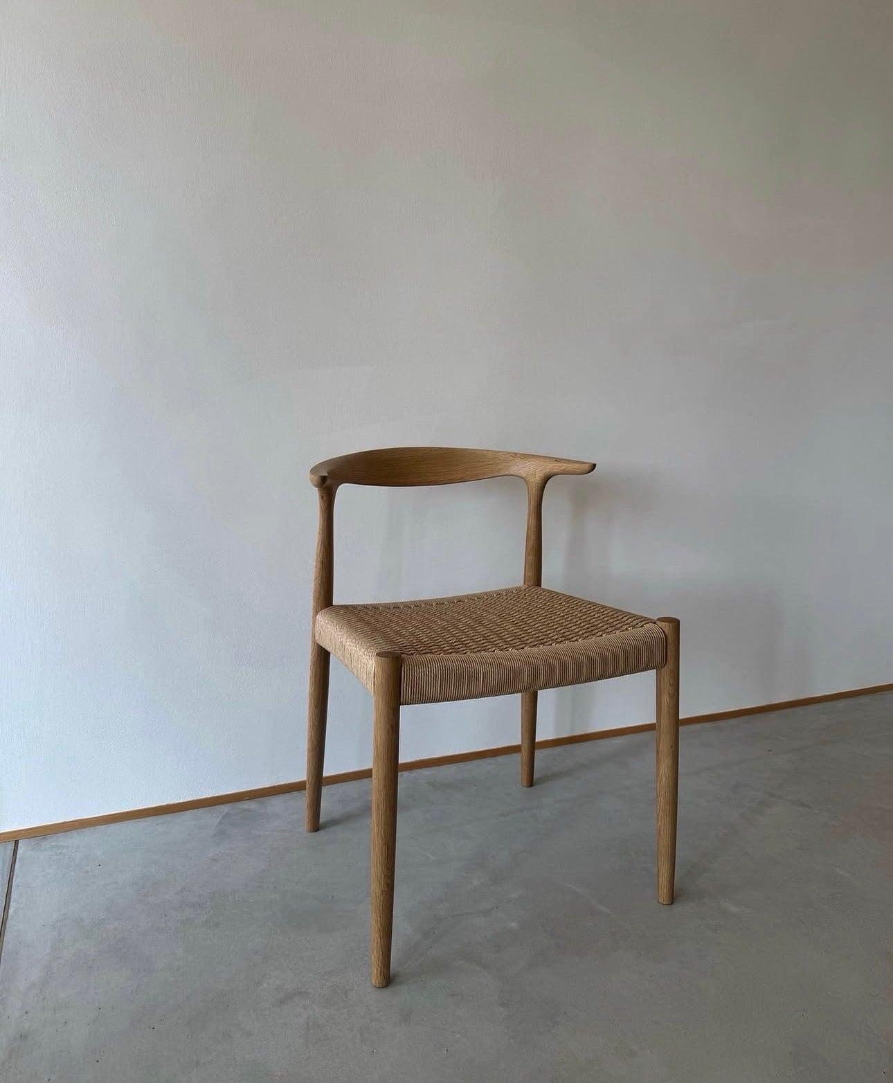 Liora Chair