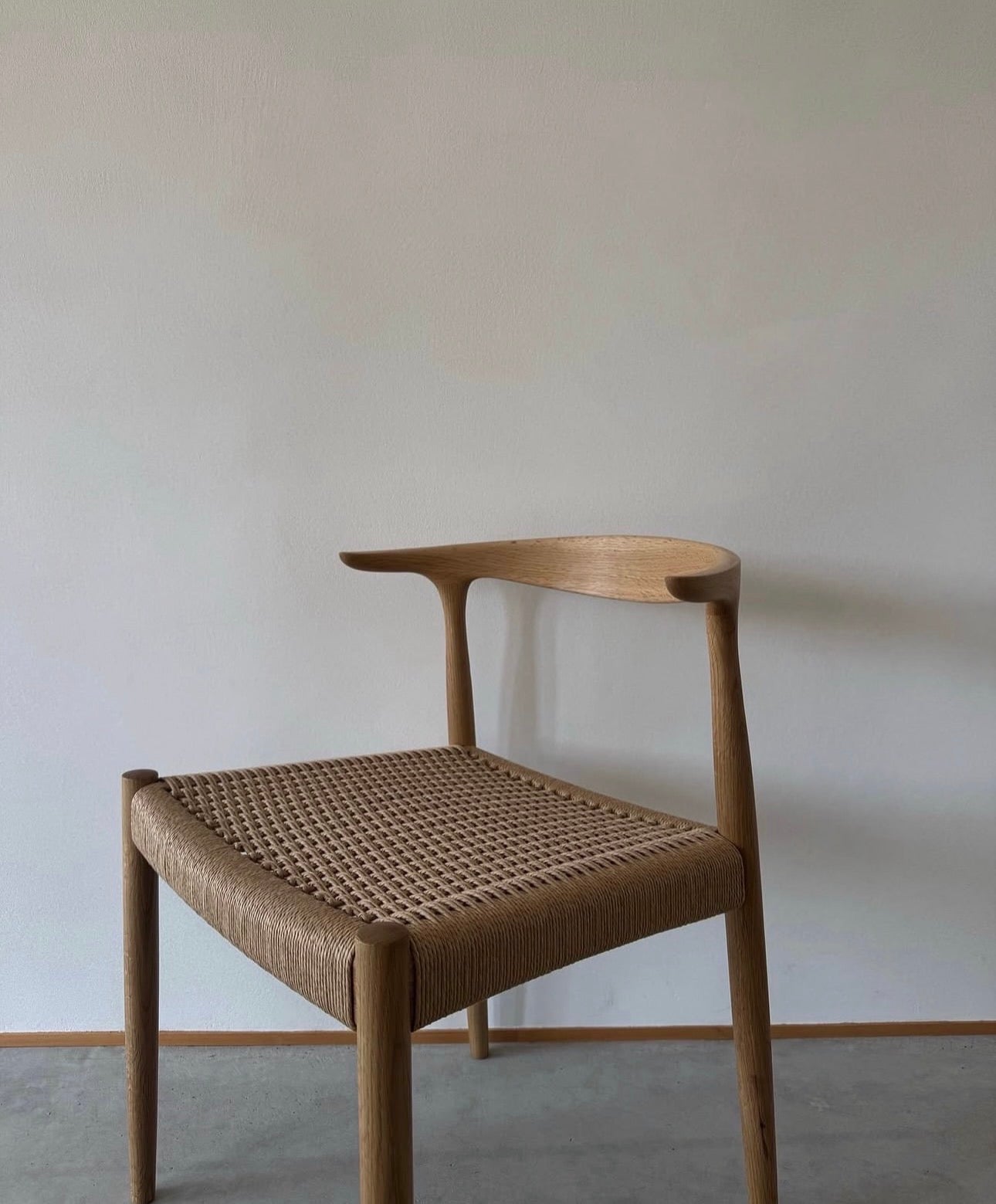 Liora Chair