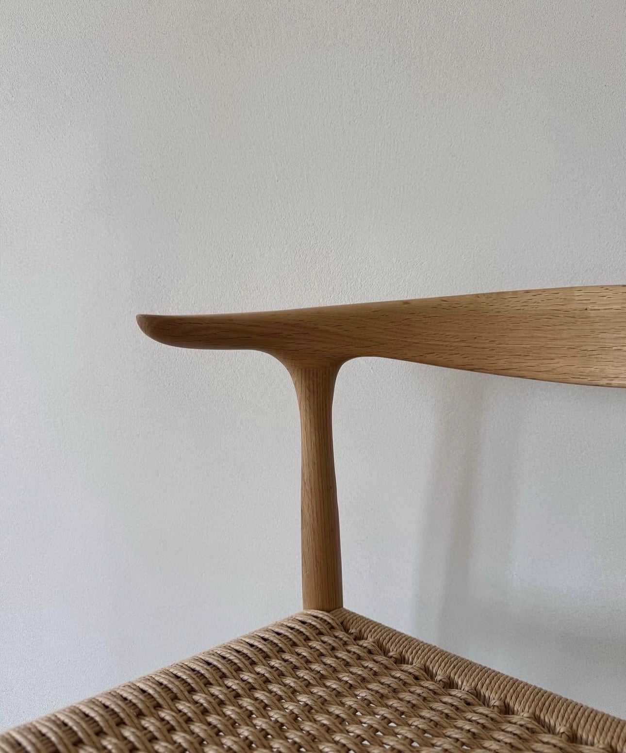 Liora Chair